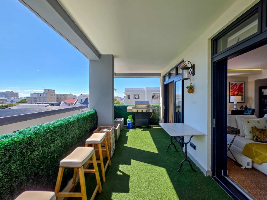 2 Bedroom Property for Sale in Fresnaye Western Cape